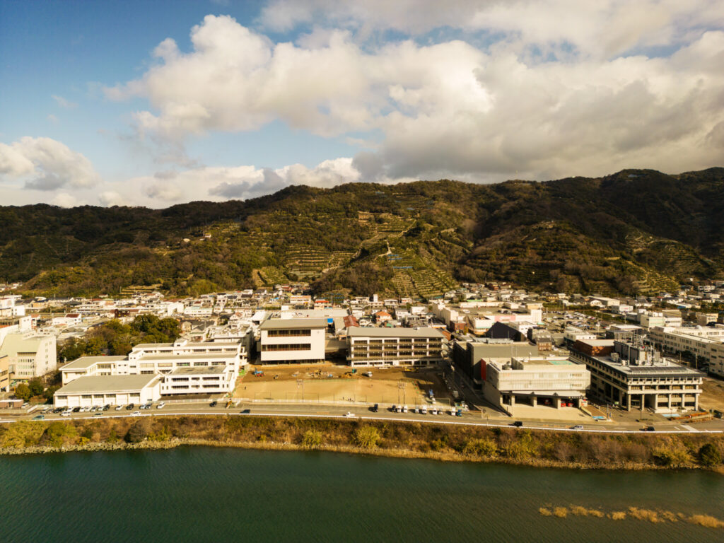 Yuwa Junior High School | © Masaki Hamada / kkpo