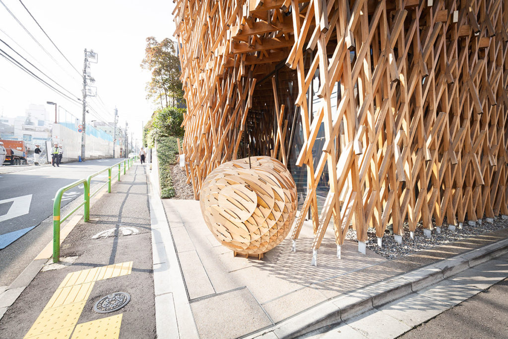 Sunnyhills’ Apple | © Kengo Kuma & Associates