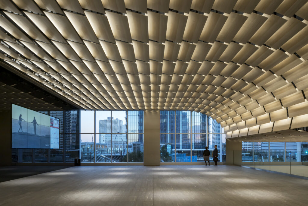 Entrance design supervision for Keikyu Group Head Office | © Imada Photo Service