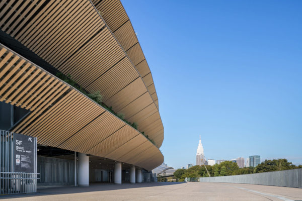 Japan National Stadium (©大成建設・梓設計・隈研吾建築都市設計事務所共同企業体提供)