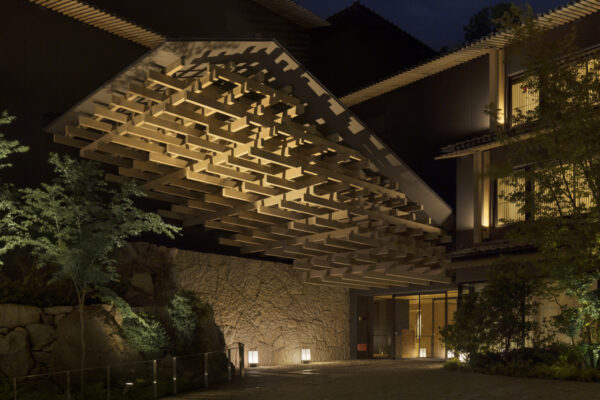 BANYAN TREE HIGASHIYAMA KYOTO (© Nacasa & Partners inc.)
