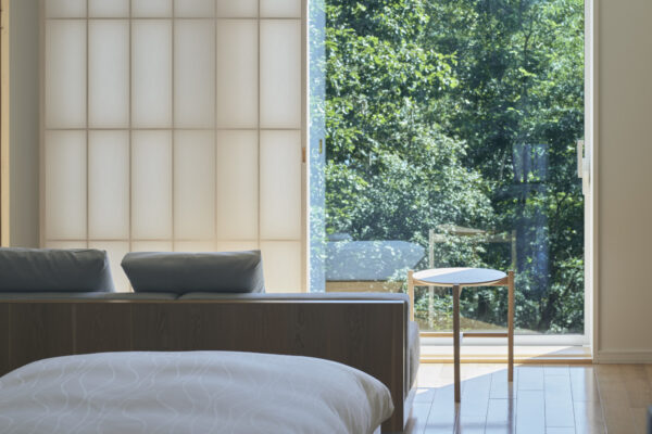 Kushiro Marsh Kayanuma Tourist Accommodation – Pon・Pon Yu (© Riko Okaniwa / Nippon Design Center, Inc) Kushiro Marsh Kayanuma Tourist Accommodation – Pon・Pon Yu (© Riko Okaniwa / Nippon Design Center, Inc)