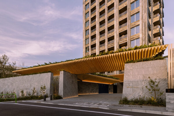 Branz Chiyoda Fujimi (©Keishin Horikoshi/SS) Branz Chiyoda Fujimi (©Keishin Horikoshi/SS)