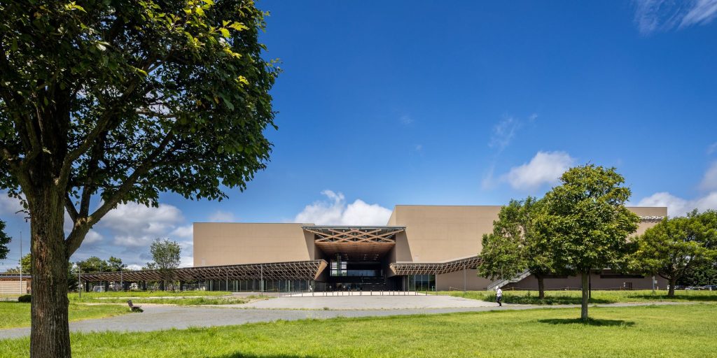 Aomori City General Gymnasium | ©Kawasumi・Kobayashi Kenji Photograph Office