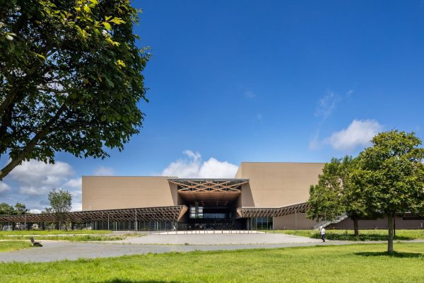 Aomori City General Gymnasium | ©Kawasumi・Kobayashi Kenji Photograph Office Aomori City General Gymnasium | ©Kawasumi・Kobayashi Kenji Photograph Office