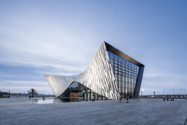 The Tide [Yacht Harbor at the Haikou Bay National Marine Park] Marine Sports Center / Lighthouse | © CreatAR