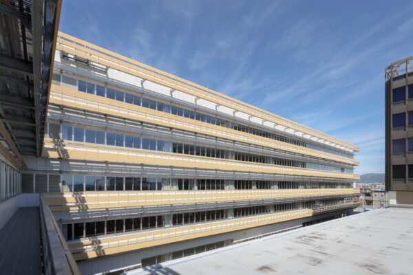 Itami City Hall (©SS Osaka)