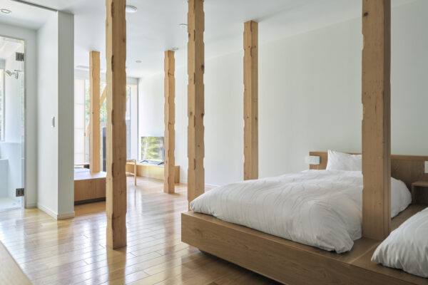 Kushiro Marsh Kayanuma Tourist Accommodation – Pon・Pon Yu (© Riko Okaniwa / Nippon Design Center, Inc) Kushiro Marsh Kayanuma Tourist Accommodation – Pon・Pon Yu (© Riko Okaniwa / Nippon Design Center, Inc)