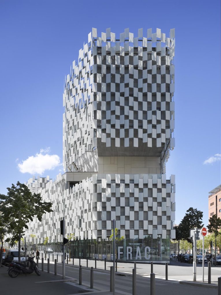 Frac Sud – Cité de l’art contemporain | ©Roland Halbe