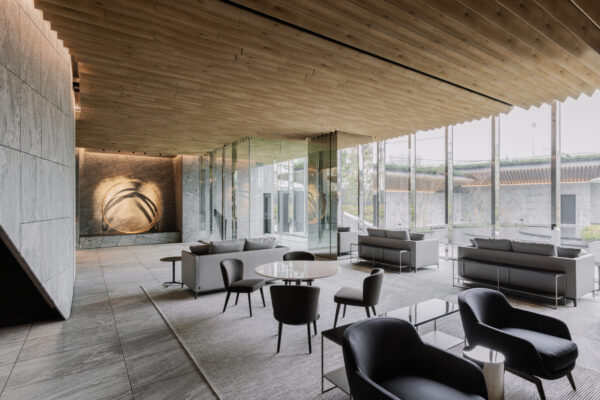 Branz Chiyoda Fujimi (©Keishin Horikoshi/SS) Branz Chiyoda Fujimi (©Keishin Horikoshi/SS)