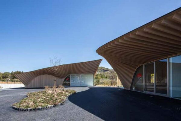 Higashi Kishu Children Center (© Kawasumi・Kobayashi Kenji Photograph Office)