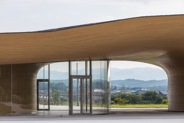 Mabi Reconstruction Disaster Prevention Park – Bamboo Gate (© Kawasumi・Kobayashi Kenji Photograph Office)