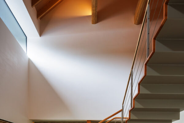 Aoi Aso Shrine / National Treasure Memorial Hall (© Masaki Hamada (kkpo)) Aoi Aso Shrine / National Treasure Memorial Hall (© Masaki Hamada (kkpo))