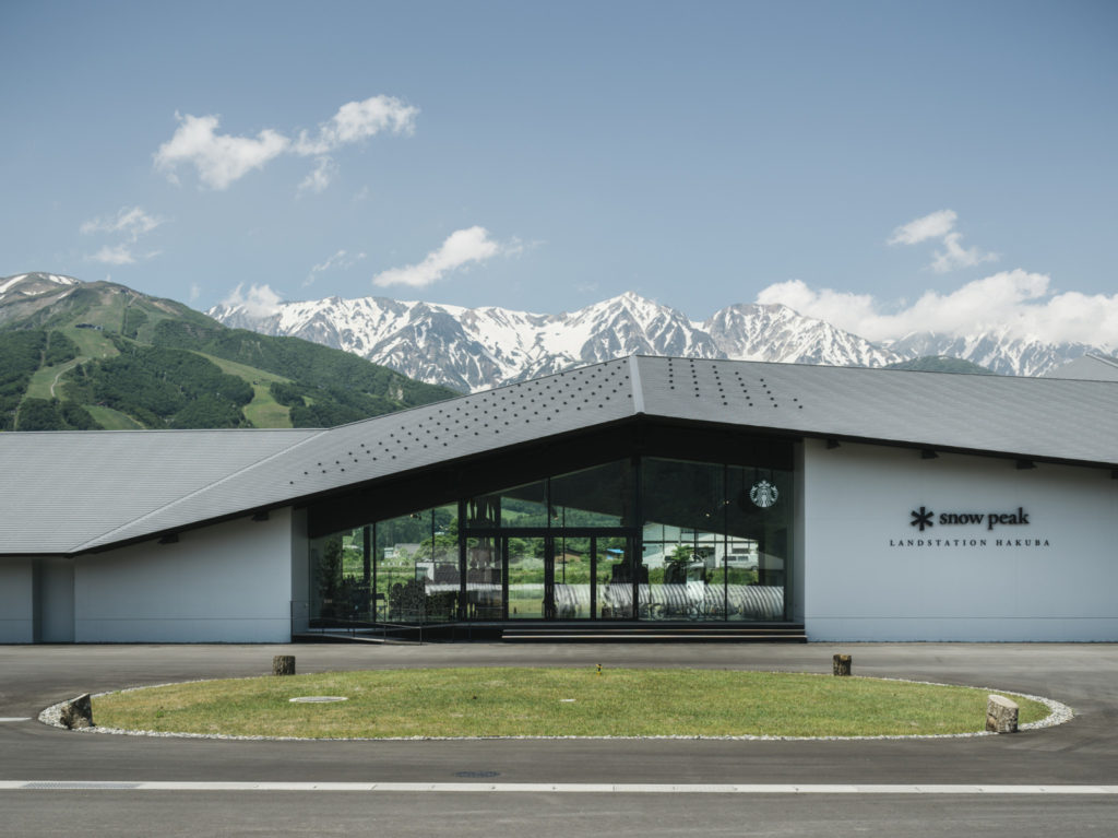 Snow Peak LAND STATION HAKUBA | ©Masakatsu Tanaka