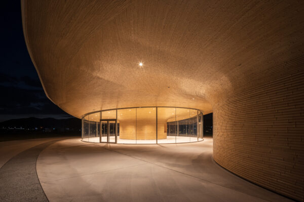 Mabi Reconstruction Disaster Prevention Park – Bamboo Gate (© Kawasumi・Kobayashi Kenji Photograph Office)