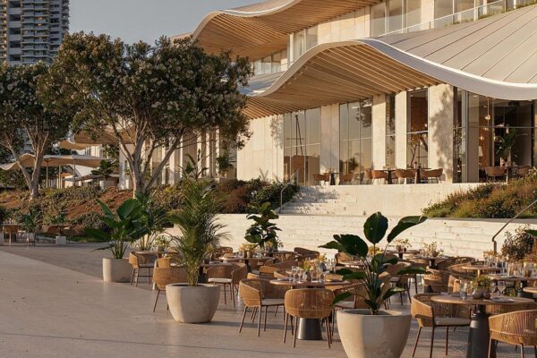 Ellinikon Riviera Galleria (© Bloom) Ellinikon Riviera Galleria (© Bloom)