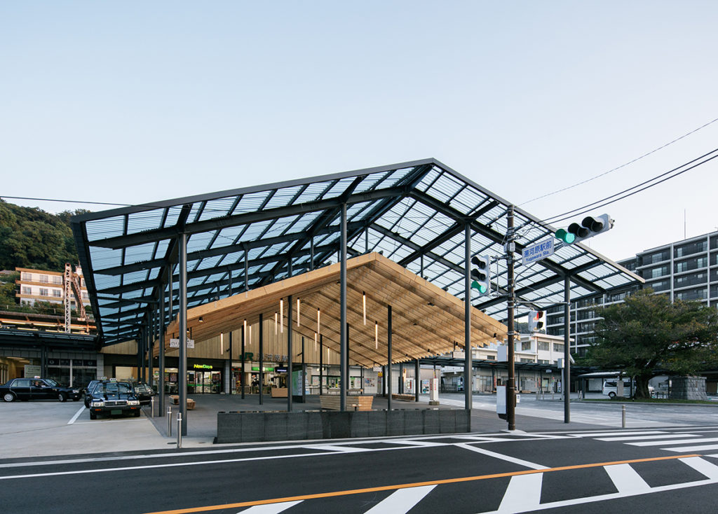 Yugawara Station Square | © imagegram inc.