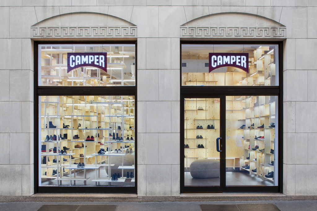 Camper Monte Napoleone | ©Zeno Zotti