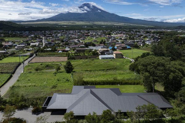 Mt.Fuji Residence (© Takeshi Noguchi)