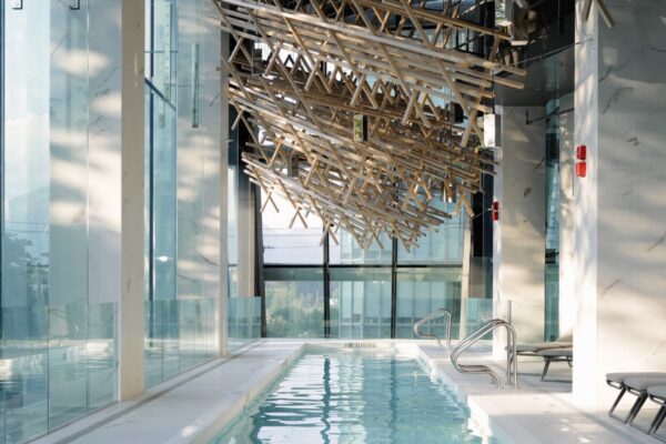 1550 Alberni Street Tower (© Lukas Dong) 1550 Alberni Street Tower (© Lukas Dong)