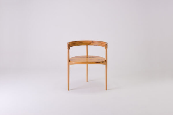 Akane (© ESTORAGE CO.,Ltd.)