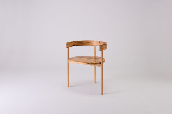 Akane (© ESTORAGE CO.,Ltd.)