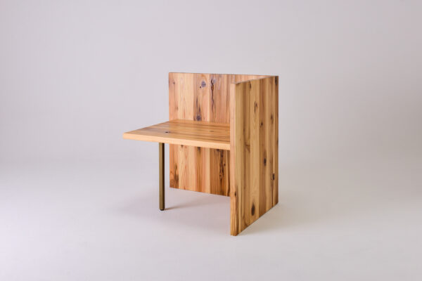 Akane (© ESTORAGE CO.,Ltd.)