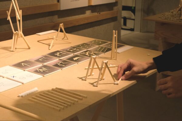 Moction 4th Anniversary Exhibition (©Kengo Kuma & Associates)