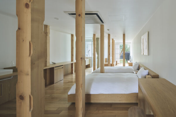 Kushiro Marsh Kayanuma Tourist Accommodation – Pon・Pon Yu (© Riko Okaniwa / Nippon Design Center, Inc) Kushiro Marsh Kayanuma Tourist Accommodation – Pon・Pon Yu (© Riko Okaniwa / Nippon Design Center, Inc)