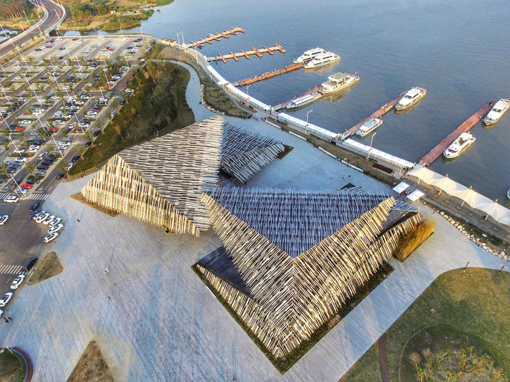 Xiangcheng Yangcheng Lake Tourist Transportation Center | ©Tsehou Hsiao