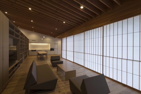 Incline to Forest | ©Mitsumasa Fujitsuka