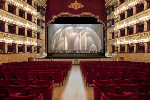 Shiwa Shiwa (© Luciano Romano) Shiwa Shiwa (© Luciano Romano)