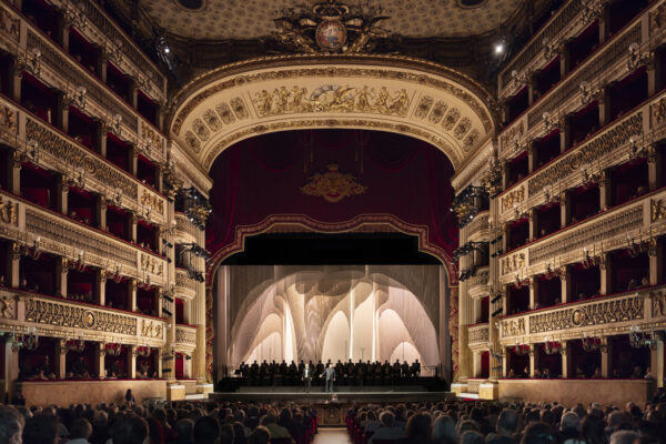 Shiwa Shiwa (© Luciano Romano) Shiwa Shiwa (© Luciano Romano)